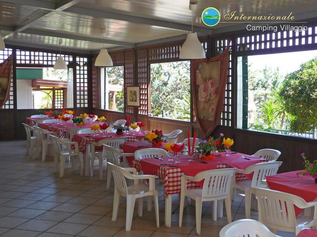 Camping Villaggio Internazionale San Menaio Eksteriør billede