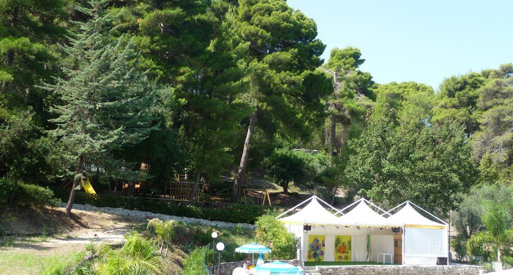 Camping Villaggio Internazionale San Menaio Eksteriør billede